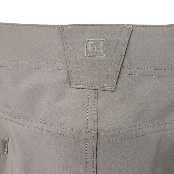5.11 Tactical Dart Shorts Mens Size 44 Reinforced Belt Loops Tan Khaki - Picture 9 of 10